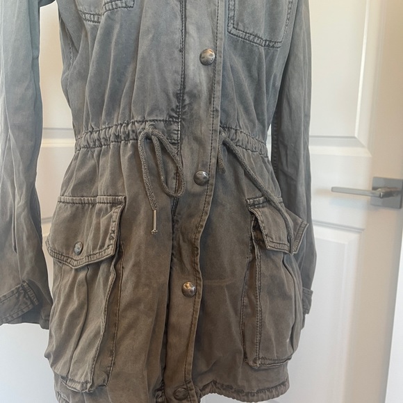 Aritzia popular jacket from 2000’s - Picture 6 of 8